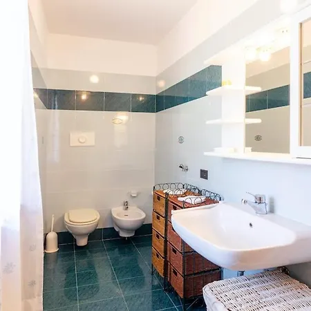 5 Bedroom By Lake Maggiore Holiday home